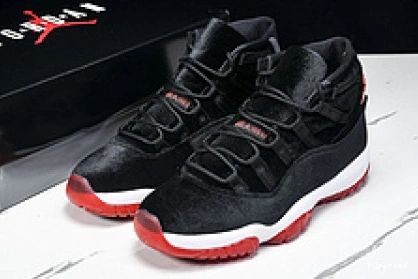 Hyperoad Air Velvet” “Bred 11 Jordan 0709